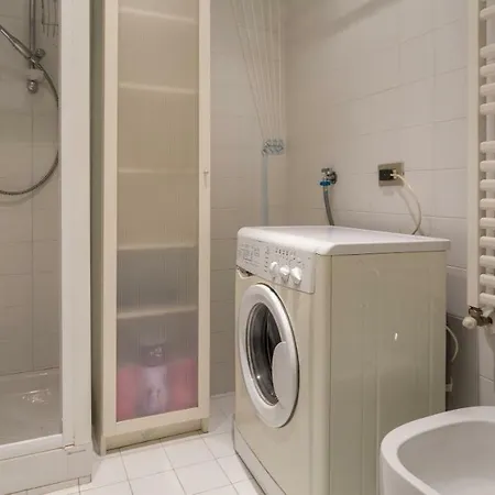 Sleep 2 - Central Station Apartment Milan